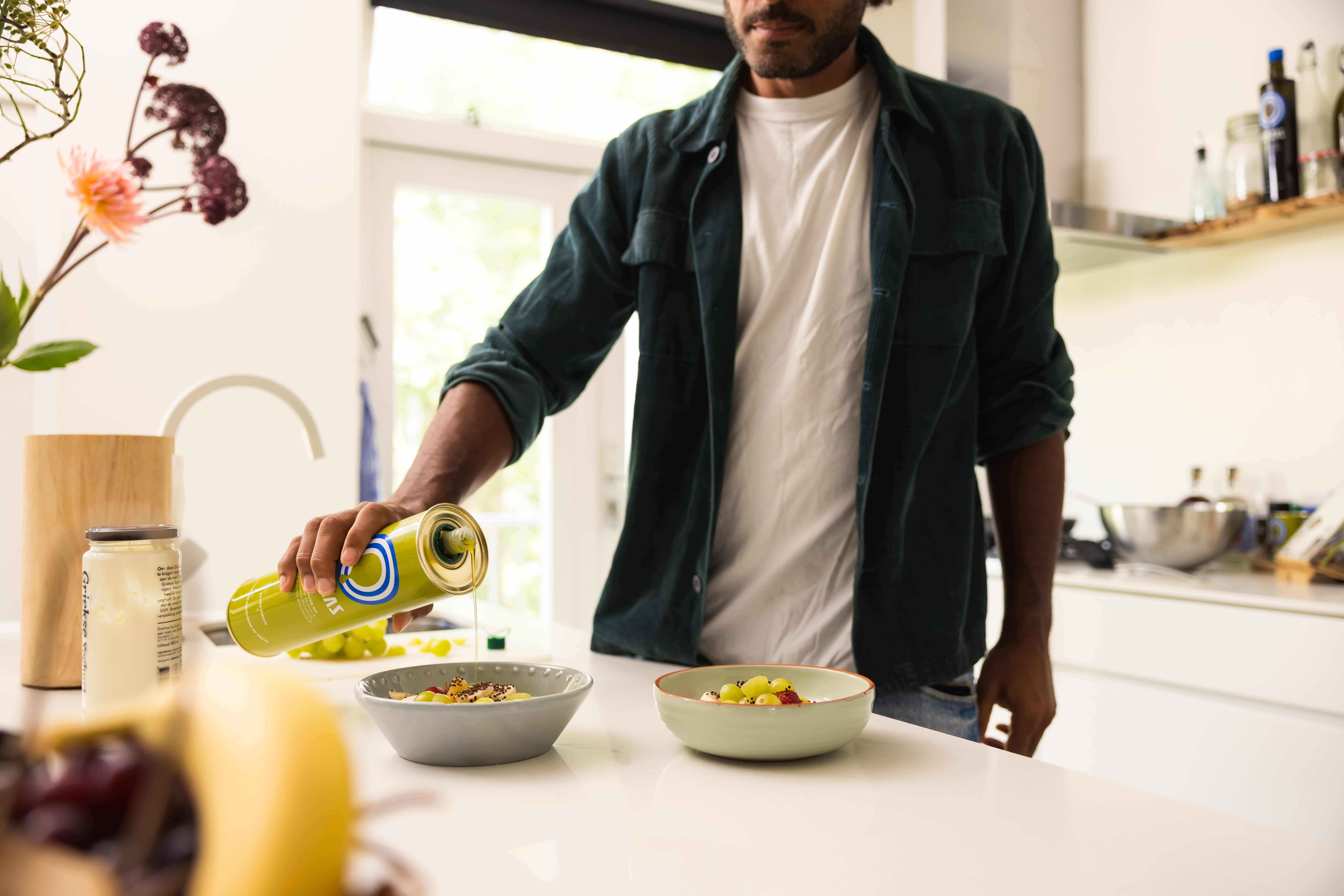 1 liter organic olive oil can